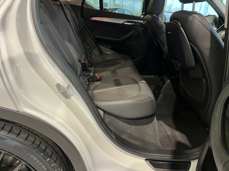 BMW X1 1.5iA xDrive25e Hybrid Panodak/Leder/Camera/HUD/.. Leconte Motors