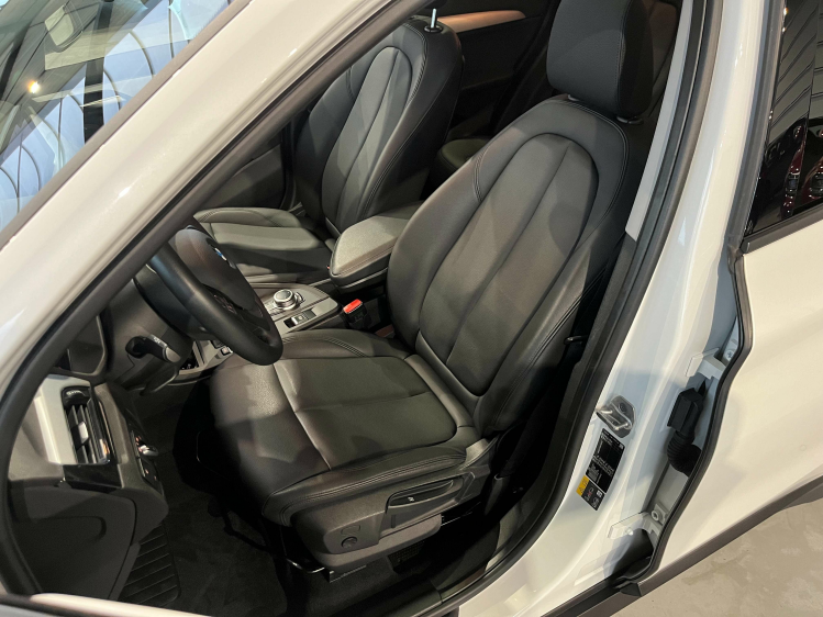 BMW X1 1.5iA xDrive25e Hybrid Panodak/Leder/Camera/HUD/.. Leconte Motors