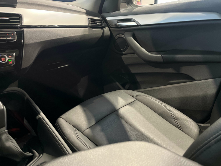 BMW X1 1.5iA xDrive25e Hybrid Panodak/Leder/Camera/HUD/.. Leconte Motors