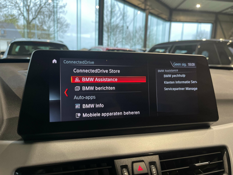 BMW X1 1.5iA xDrive25e Hybrid Panodak/Leder/Camera/HUD/.. Leconte Motors