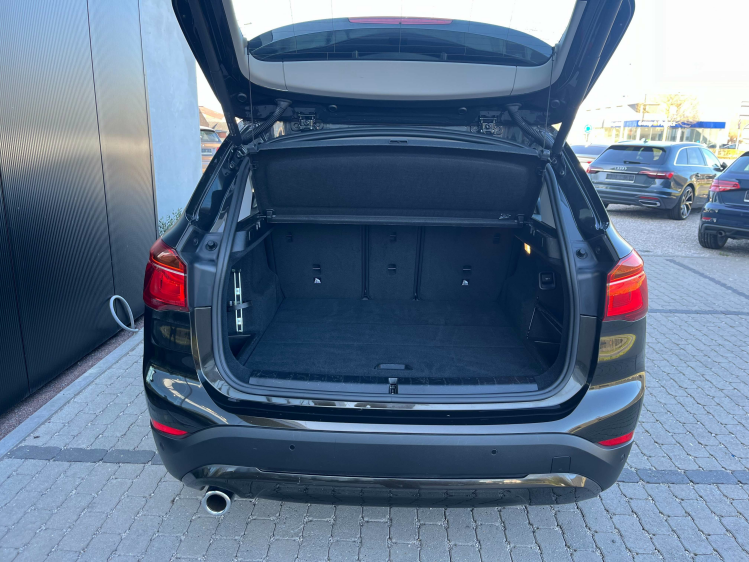 BMW X1 1.5iA sDrive18 Panodak/Leder/Gps-Pro/CAM/Carplay.. Leconte Motors