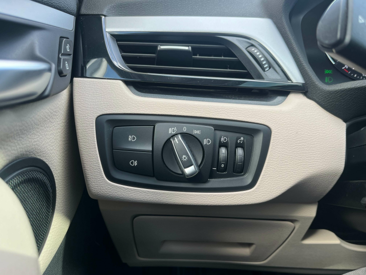 BMW X1 1.5iA xDrive25e Hybrid Panodak/Leder/Camera/HUD... Leconte Motors