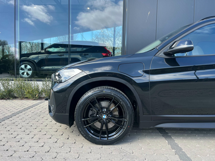 BMW X1 1.5iA xDrive25e Hybrid Panodak/Leder/Camera/HUD... Leconte Motors
