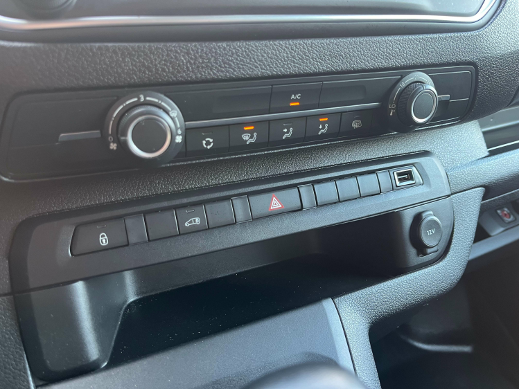 Citroen Jumpy 2.0HDI Lichte Vracht 3-zit Gps/Airco/Carplay/Trekh Leconte Motors