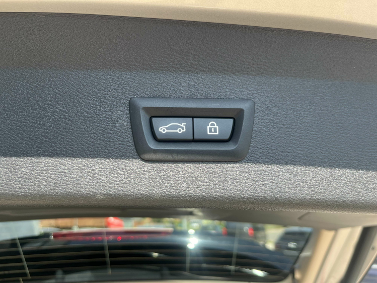 BMW X1 1.5iA xDrive25e Hybride Panodak/Leder/Camera/HUD.. Leconte Motors