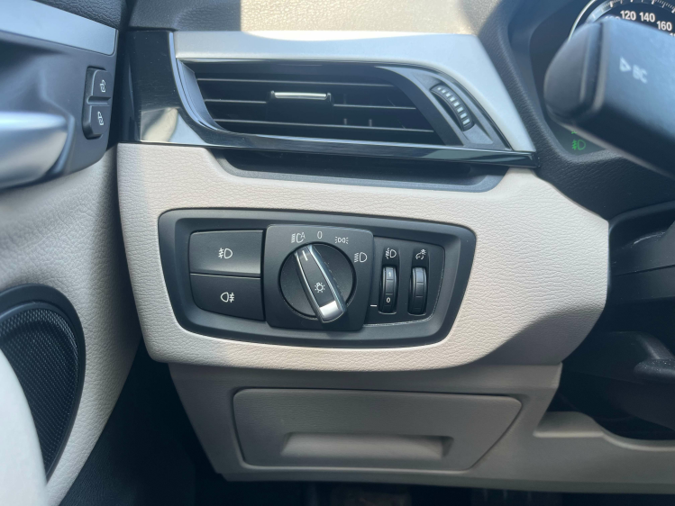 BMW X1 1.5iA xDrive25e Hybride Panodak/Leder/Camera/HUD.. Leconte Motors