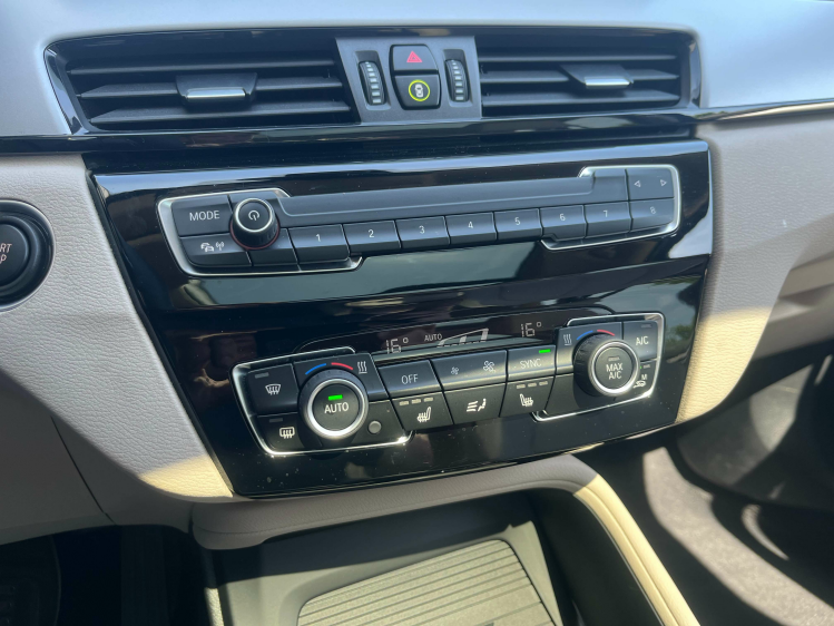 BMW X1 1.5iA xDrive25e Hybride Panodak/Leder/Camera/HUD.. Leconte Motors