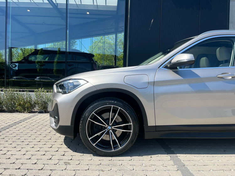 BMW X1 1.5iA xDrive25e Hybride Panodak/Leder/Camera/HUD.. Leconte Motors