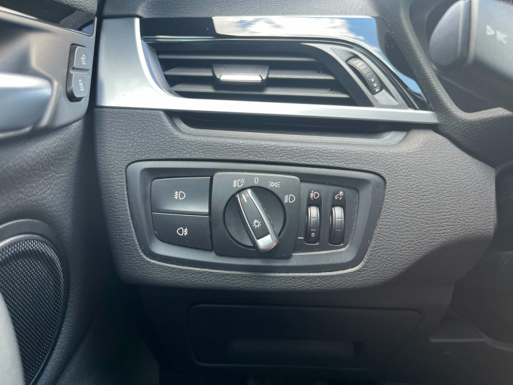 BMW X1 1.5iA xDrive25e Hybrid Leder/Camera/HUD/Memoryseat Leconte Motors