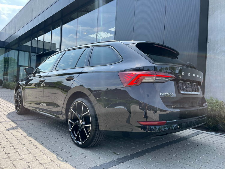 Skoda Octavia SW 1.0 TSI Clever Gps/Cruise/Camera/Zetelverwarmng Leconte Motors