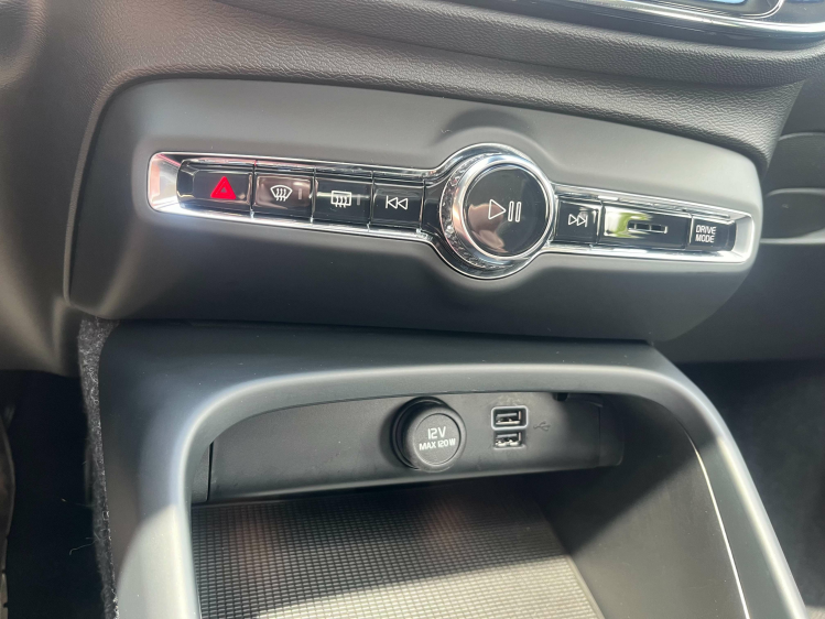 Volvo XC40 1.5 T4 Inscription Expression Hybride Panodak... Leconte Motors