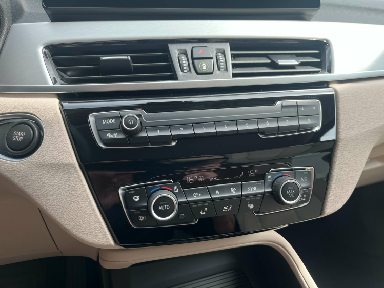 BMW X1 1.5iA xDrive25e Hybride Memoryseats/Leder/Camera Leconte Motors