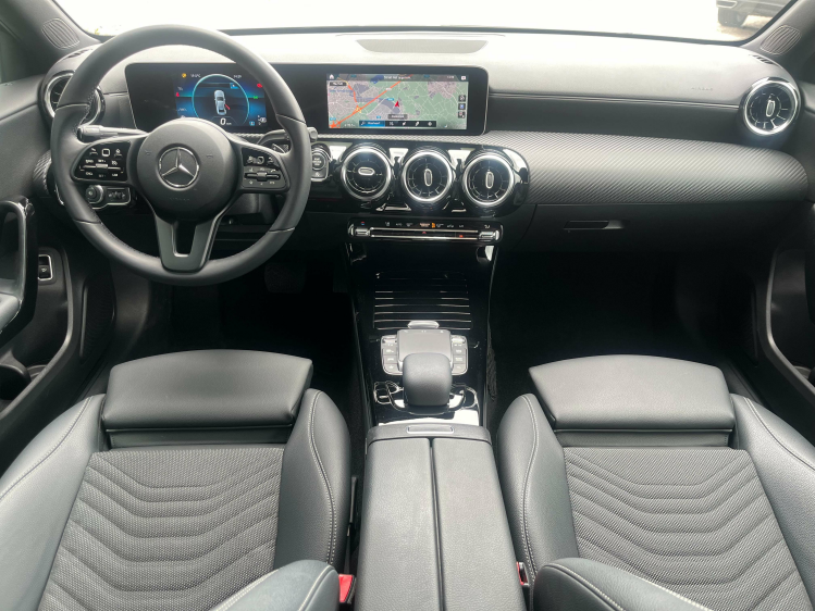 Mercedes-Benz A 180 Business iA DCT Sportzetels/Widescreen/Camera/GPS Leconte Motors