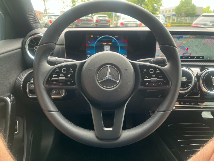 Mercedes-Benz A 180 Business iA DCT Sportzetels/Widescreen/Camera/GPS Leconte Motors