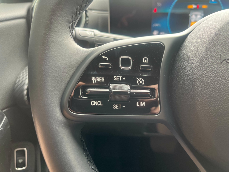 Mercedes-Benz A 180 Business iA DCT Sportzetels/Widescreen/Camera/GPS Leconte Motors