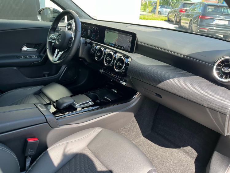 Mercedes-Benz A 180 iA DCT Full-LED/Leder/Widescreen/Carplay/Camera... Leconte Motors