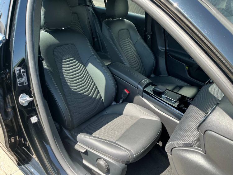 Mercedes-Benz A 180 iA DCT Full-LED/Leder/Widescreen/Carplay/Camera... Leconte Motors