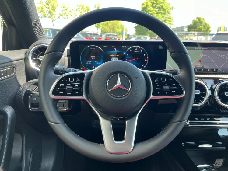 Mercedes-Benz A 180 iA DCT Full-LED/Leder/Widescreen/Carplay/Camera... Leconte Motors