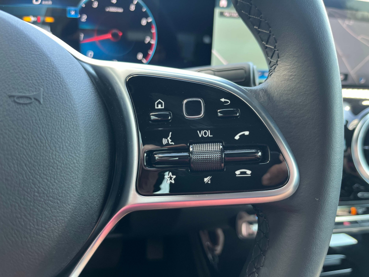 Mercedes-Benz A 180 iA DCT Full-LED/Leder/Widescreen/Carplay/Camera... Leconte Motors