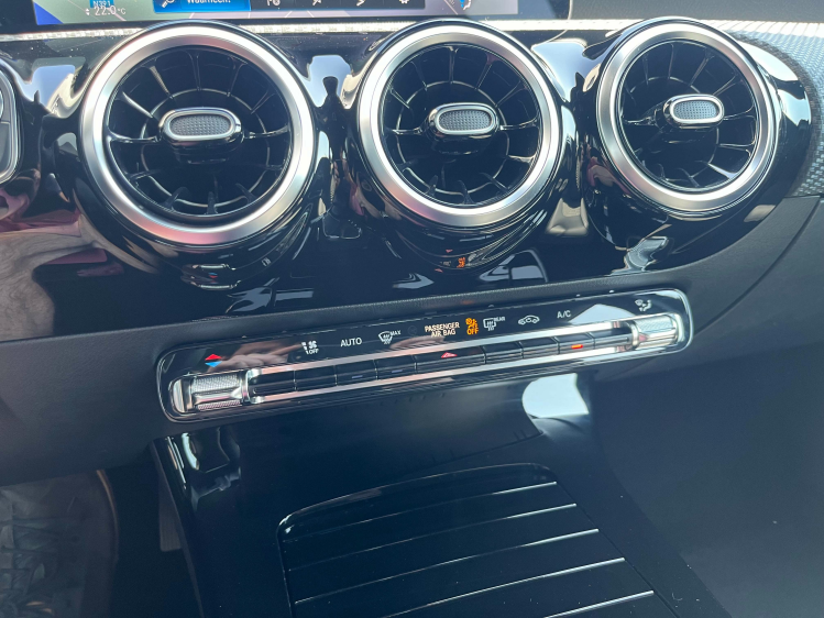 Mercedes-Benz A 180 iA DCT Full-LED/Leder/Widescreen/Carplay/Camera... Leconte Motors