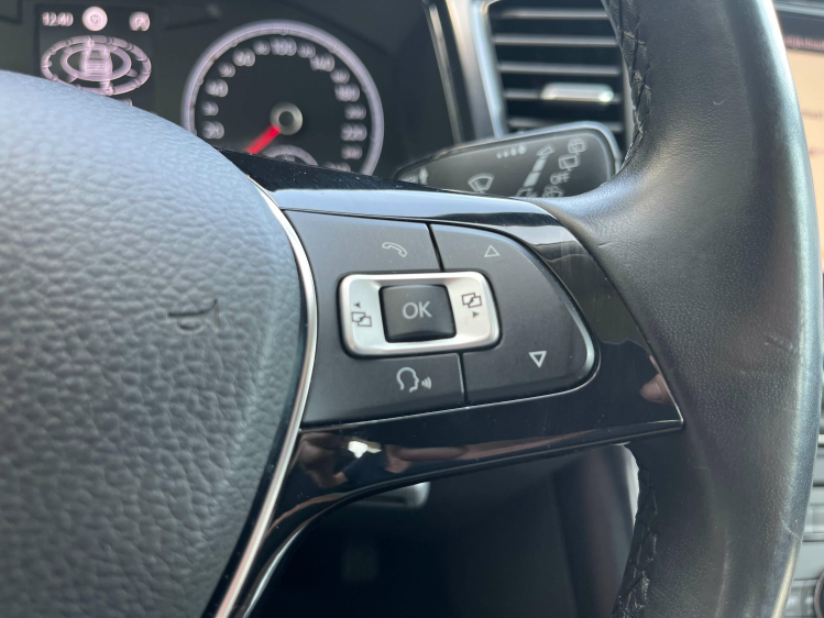 Volkswagen T-Roc 1.0 TSI Navigatie/Carplay/PDC/Zetelverwarming/...! Leconte Motors