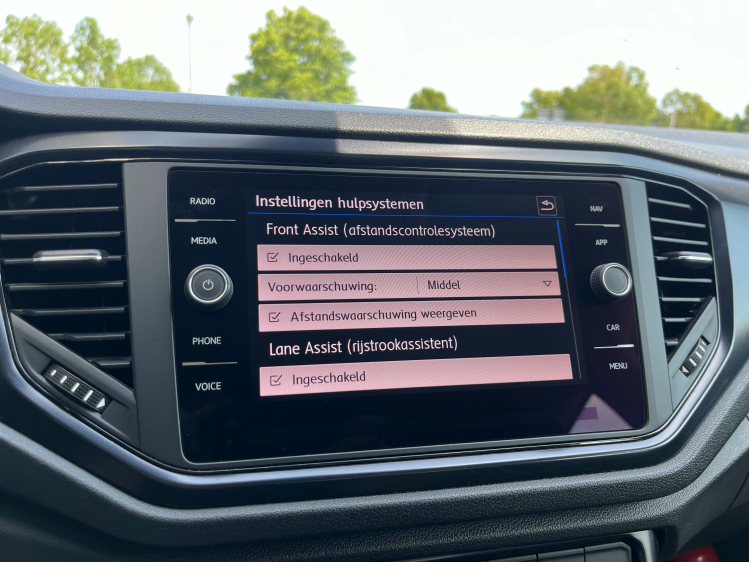 Volkswagen T-Roc 1.0 TSI Navigatie/Carplay/PDC/Zetelverwarming/...! Leconte Motors