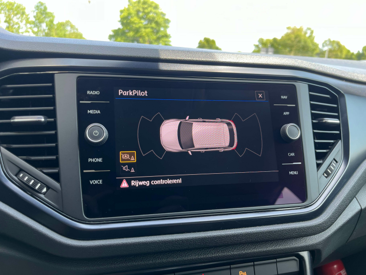 Volkswagen T-Roc 1.0 TSI Navigatie/Carplay/PDC/Zetelverwarming/...! Leconte Motors