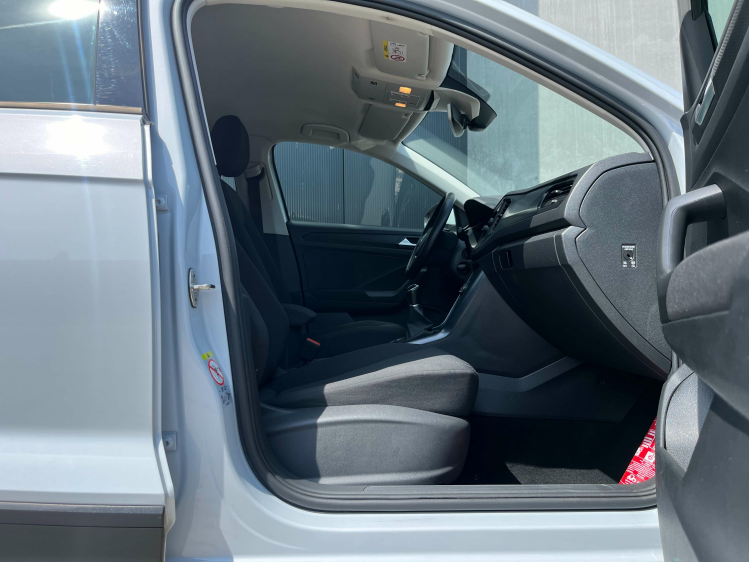 Volkswagen T-Roc 1.0 TSI Navigatie/Carplay/PDC/Zetelverwarming/...! Leconte Motors