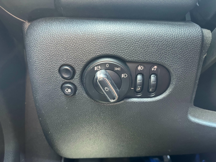 MINI Cooper Cabrio Cabriolet 1.5A Camden LED/Leder/Carplay/Camera/... Leconte Motors