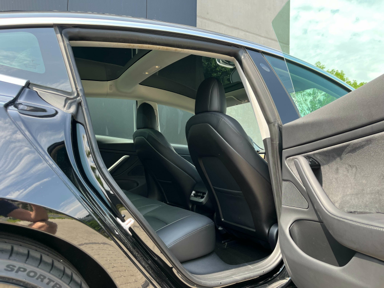 Tesla Model 3 Model 3 Long Range All Wheel Drive Autopilot/Trekh Leconte Motors