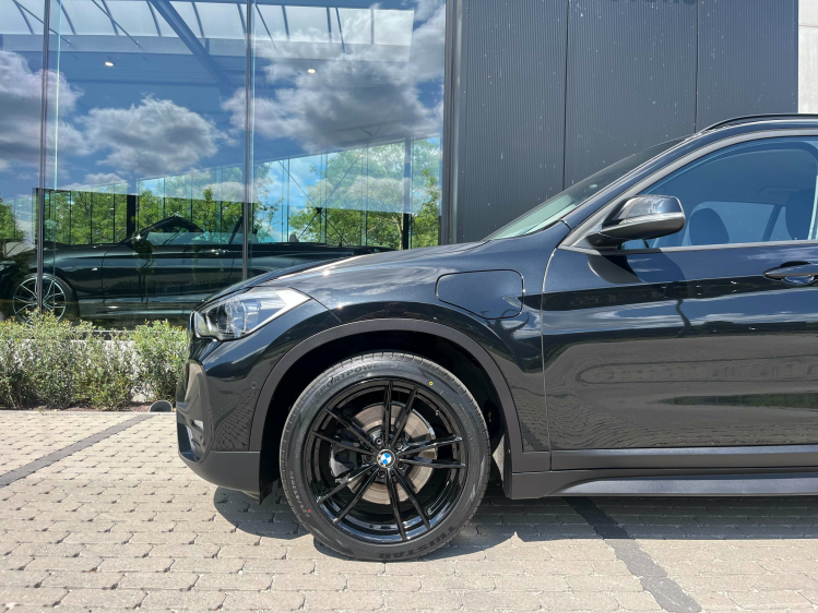 BMW X1 X1 xDrive25e Plug In Hybrid Leder/Carplay/Trekhaak Leconte Motors