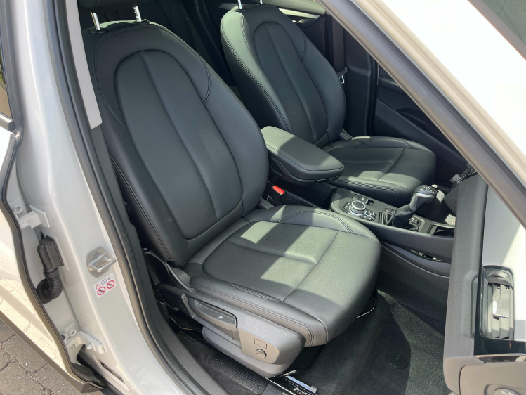 BMW X1 X1 xDrive25e Plug In Hybrid Panodak/Leder/Camera.. Leconte Motors