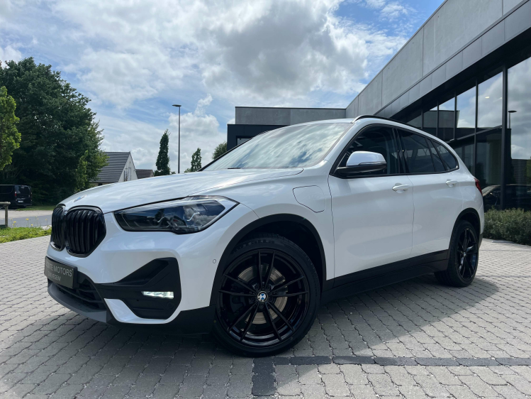 BMW X1 X1 xDrive25e Plug In Hybrid Panodak/Leder/Camera.. Leconte Motors