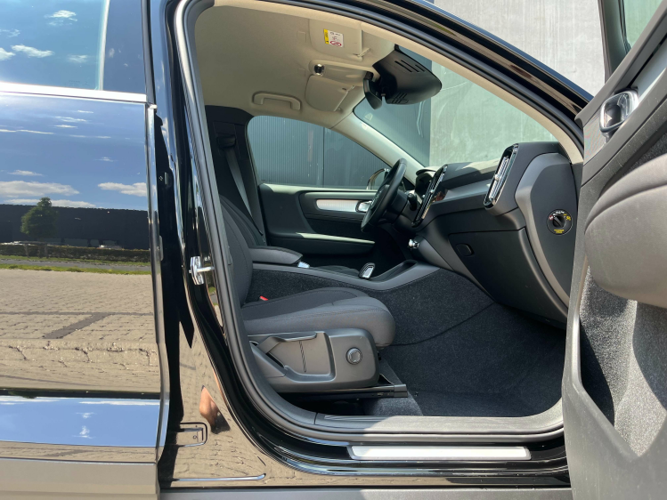 Volvo XC40 XC40 T4 Recharge Navigatie/Carplay/Cruise/PDC...! Leconte Motors
