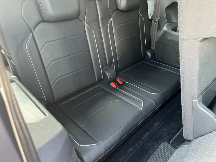 Volkswagen Tiguan Allspace Tiguan Allspace 1.5 TSI DSG R-Line 7-zitpl/Panodak Leconte Motors