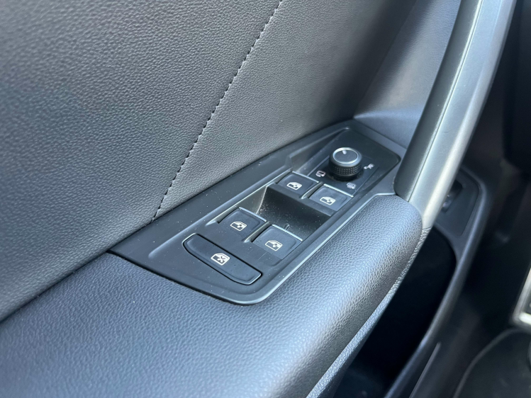 Volkswagen Tiguan Allspace Tiguan Allspace 1.5 TSI DSG R-Line 7-zitpl/Panodak Leconte Motors