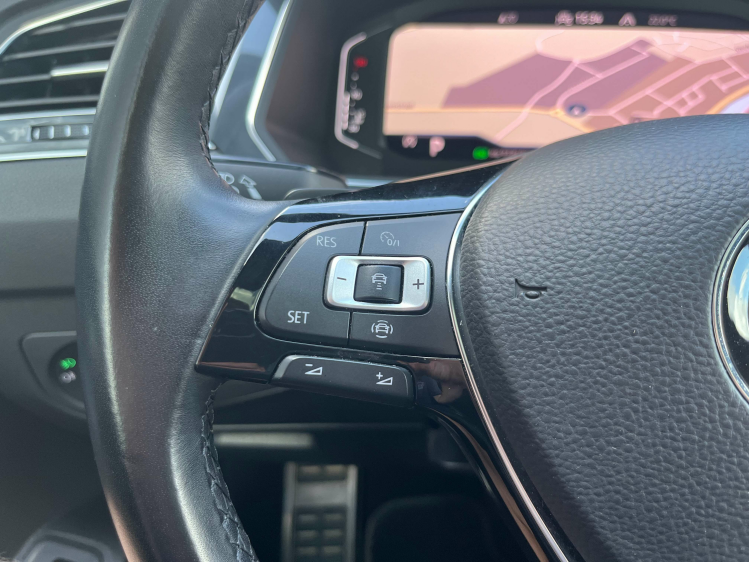 Volkswagen Tiguan Allspace Tiguan Allspace 1.5 TSI DSG R-Line 7-zitpl/Panodak Leconte Motors