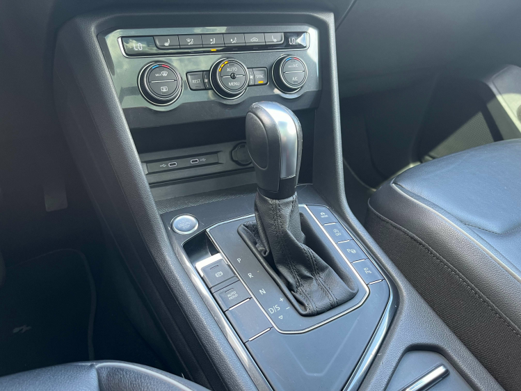 Volkswagen Tiguan Allspace Tiguan Allspace 1.5 TSI DSG R-Line 7-zitpl/Panodak Leconte Motors