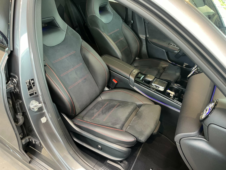 Mercedes-Benz A 180 A 180 7G-DCT AMG-PACK Panodak/Sfeerverlichting/... Leconte Motors