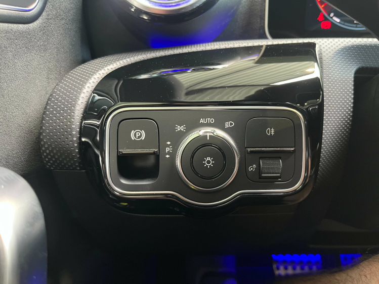 Mercedes-Benz A 180 A 180 7G-DCT AMG-PACK Panodak/Sfeerverlichting/... Leconte Motors