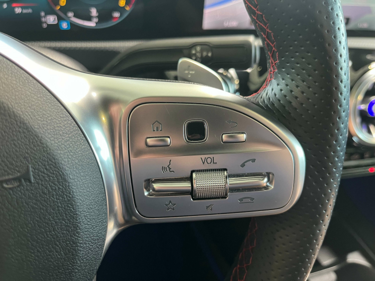 Mercedes-Benz A 180 A 180 7G-DCT AMG-PACK Panodak/Sfeerverlichting/... Leconte Motors