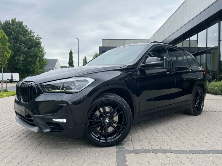 BMW X1 X1 xDrive25e Panodak/Carplay/Leder/Sfeerverlichtin Leconte Motors