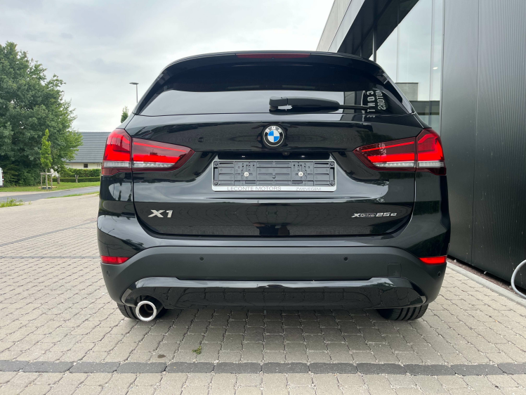 BMW X1 X1 xDrive25e Panodak/Carplay/Leder/Sfeerverlichtin Leconte Motors
