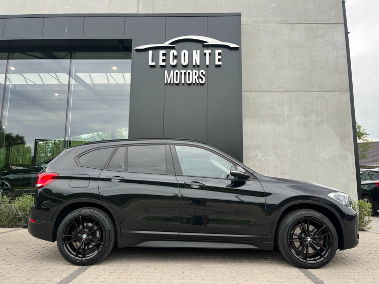 BMW X1 X1 xDrive25e Panodak/Carplay/Leder/Sfeerverlichtin Leconte Motors