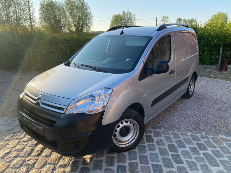 Citroen Berlingo 1.6HDI Lichte Vracht 3-zit 31.000km Gps/Trekhaak! Leconte Motors