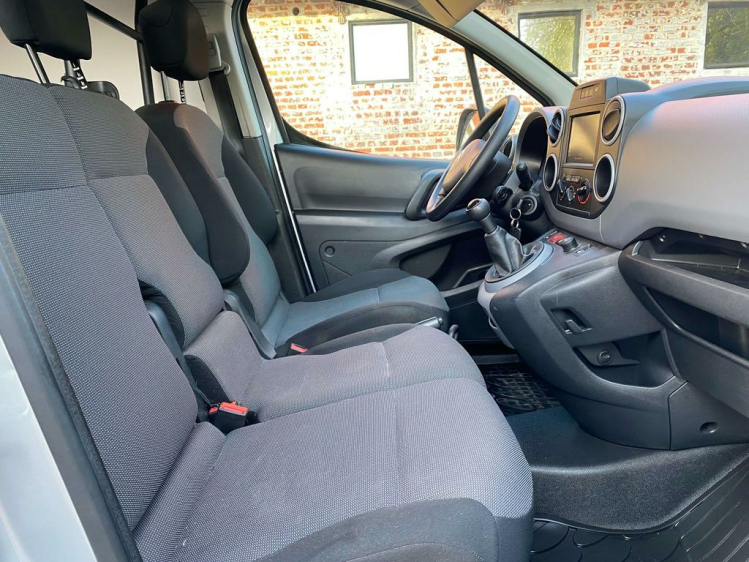 Citroen Berlingo 1.6HDI Lichte Vracht 3-zit 31.000km Gps/Trekhaak! Leconte Motors