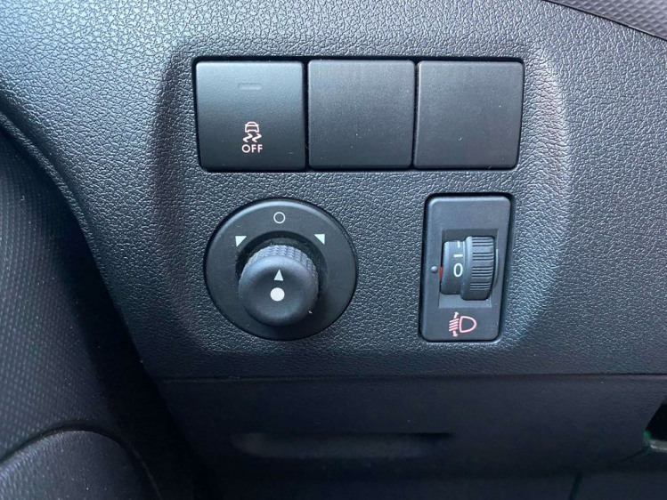 Citroen Berlingo 1.6HDI Lichte Vracht 3-zit 31.000km Gps/Trekhaak! Leconte Motors