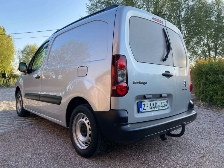 Citroen Berlingo 1.6HDI Lichte Vracht 3-zit 31.000km Gps/Trekhaak! Leconte Motors