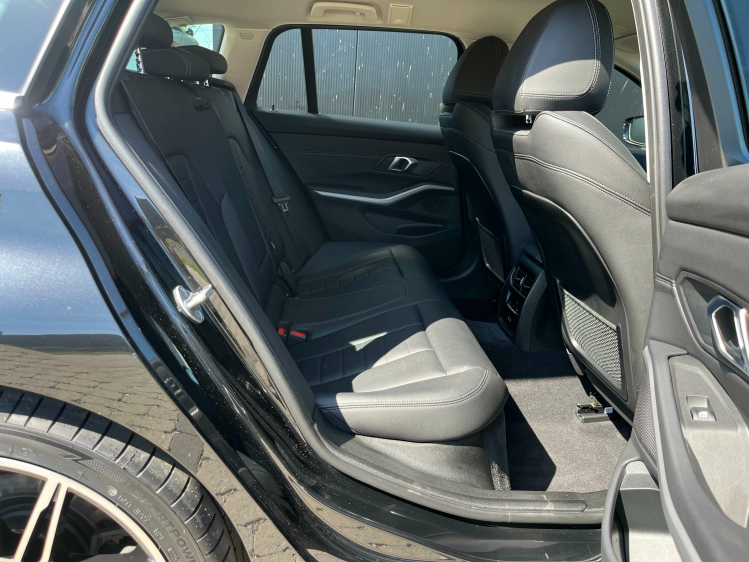 BMW 318 318iA Touring Facelift Widescreen/Sportzetels/CRPL Leconte Motors