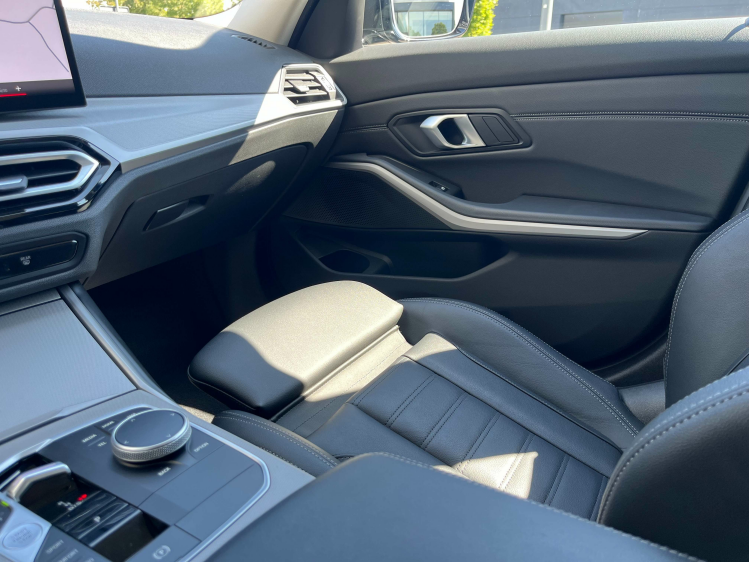 BMW 318 318iA Touring Facelift Widescreen/Sportzetels/CRPL Leconte Motors